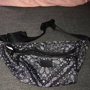 Crossbody/ belt bag
